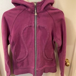 LULULEMON WOMENS SIZE 6 SCUBA HOODIE